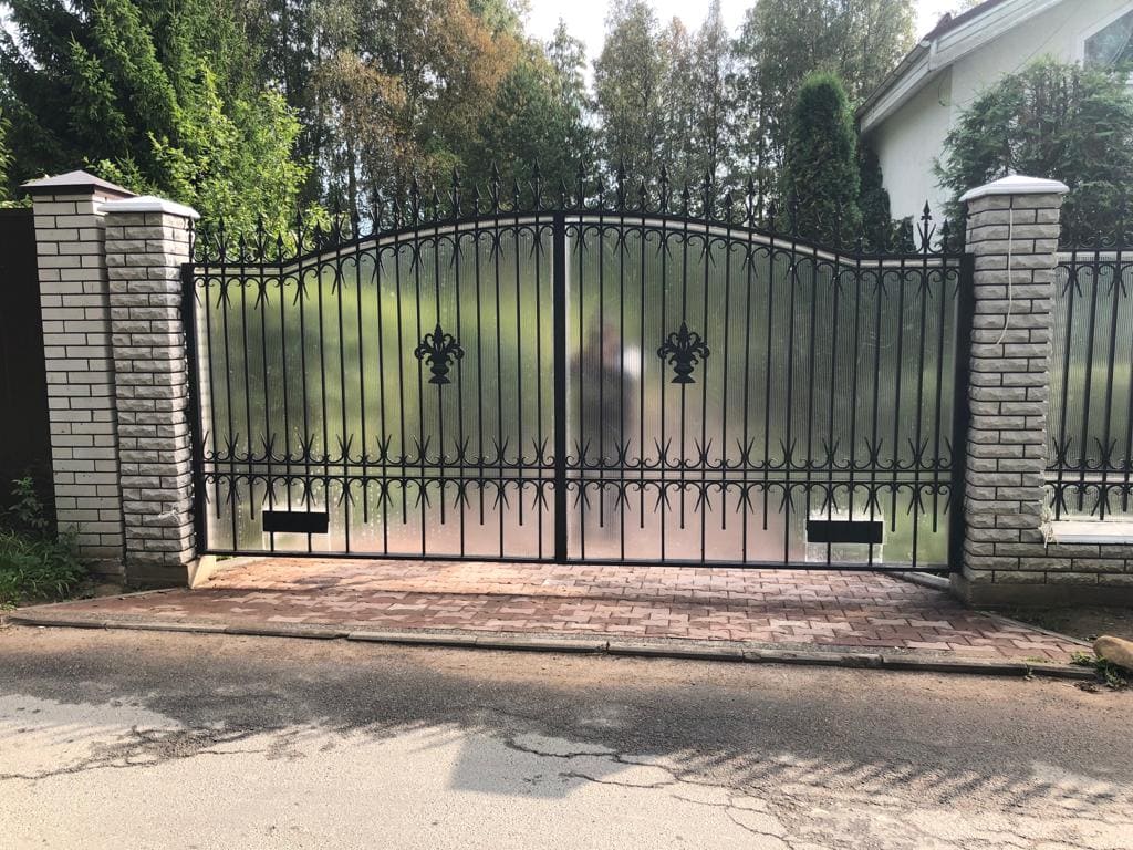 Распашные ворота